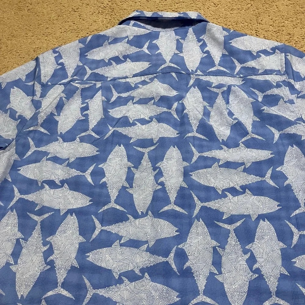 Caribbean Joe Hawaiian Shirt Men's Medium All Over Print Fish Stretch Tropical
